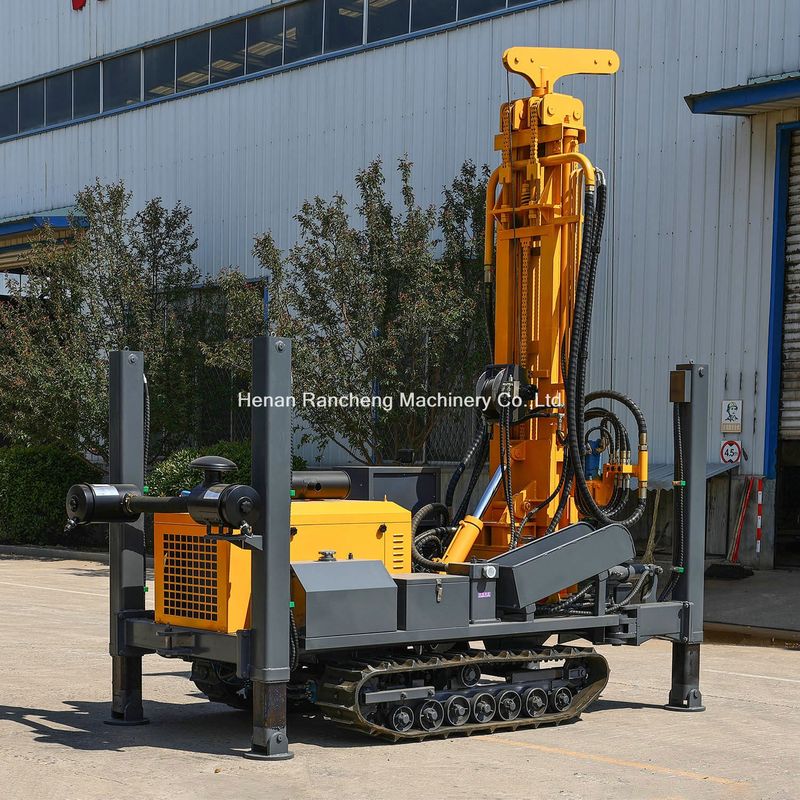 Υψηλή υδραυλική υποστήριξη πόδια 350m Crawler γεώτρηση νερό πηγή γεώτρηση Rig με 91KW κινητήρα