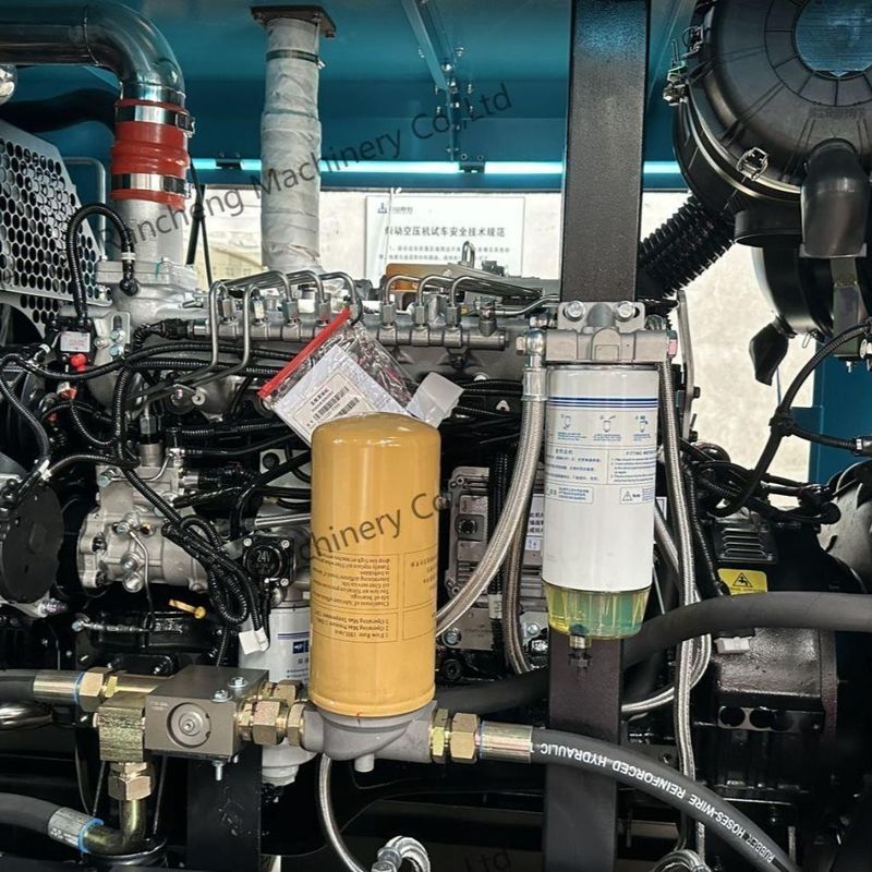 Τρέιλερ Τεσσάρων Τροχών Τύπου LGCY17-18-18/15TK Αεροσυμπιεστής Πίεσης Λειτουργίας 18bar 210HP Κινητήρας Cu-mmins Για Διάτρηση 150-200m