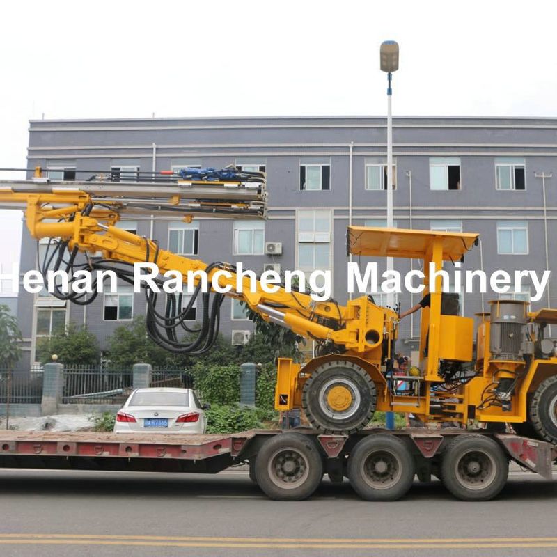 RCZ-22J Όλο υδραυλική σήραγγα Jumbo γεώτρηση Rig 3880mm βάθος γεώτρησης με 93KW / 125HP ισχύ του κινητήρα ντίζελ